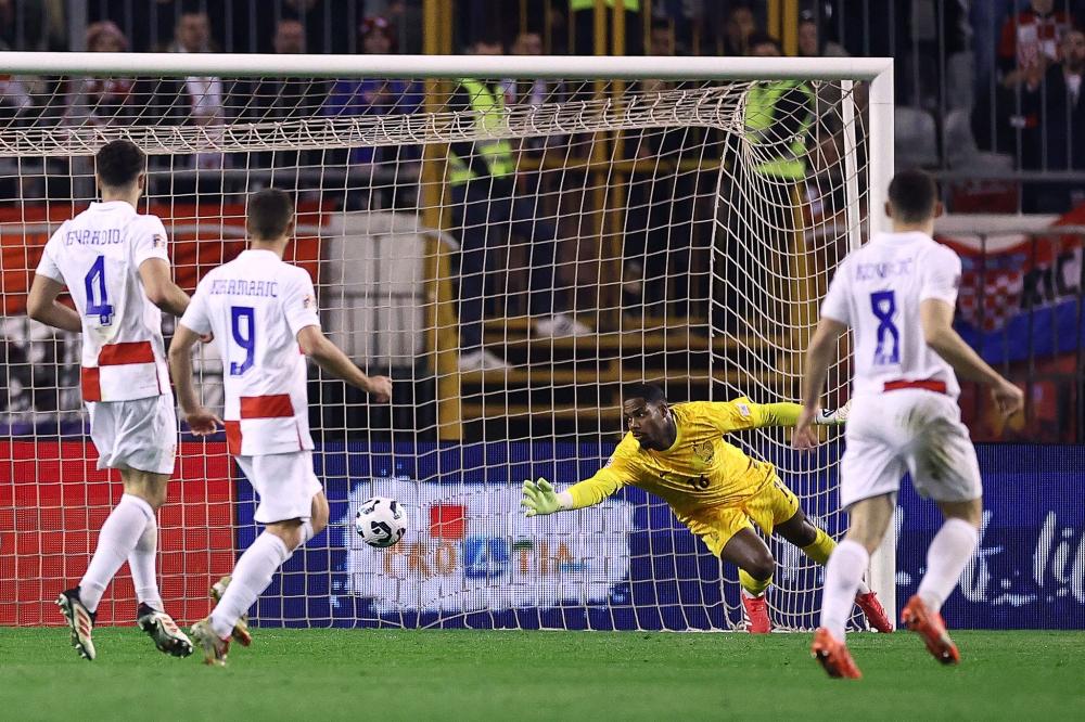 亚冬会：山东运动员刘昊宇斩获单板滑雪男子坡面障碍技巧银牌.